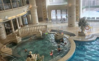 棕榈泉水体健身俱乐部