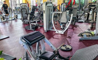 文华酒店24楼健身室有何特色？