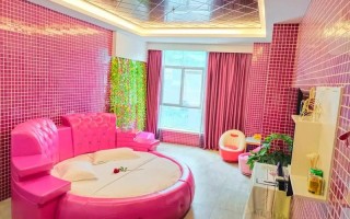 泸州酒店情趣套房预订有何特别服务？