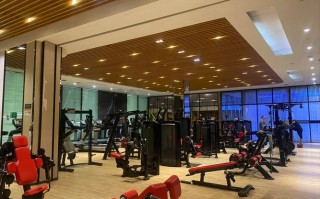 三林体育中心 健身房