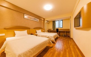 武汉君临王朝酒店预订怎么订最划算？