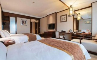 四川楚天君临酒店预订怎么订最优惠？