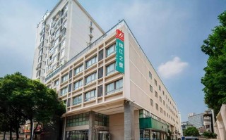 红梅公园附近酒店怎么选最划算？