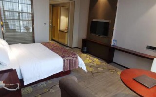 公安豪廷万佳酒店怎么预订？