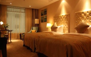 武汉东方建国大酒店怎么预订最优惠？