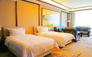 涞源白石山大酒店怎么预订最优惠？