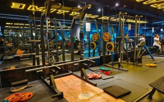 合肥明发大酒店健身房设施如何？