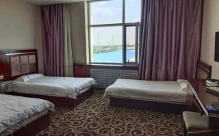 德令哈附近的酒店预订