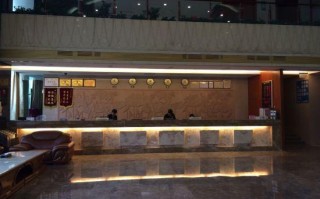 龙门江湾大酒店预订电话是多少？