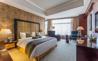 九江建国酒店预订电话是多少？