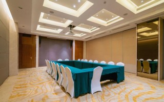 嘉州丽港酒店预订电话是多少？