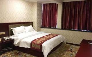 西宁三和商务酒店预订哪里最划算？