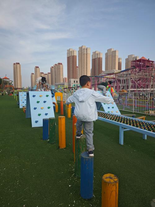 潍坊亲子健身场所，孩子爱玩家长放心吗？-第2张图片-德高鼎泰便民中心