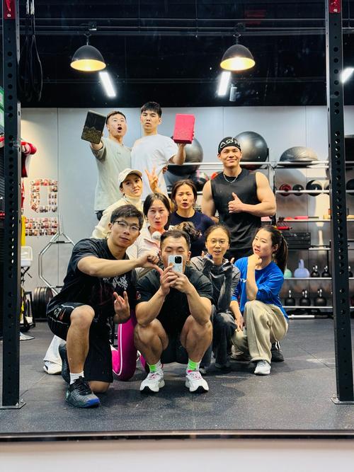 12小时健身极限挑战，身体能承受吗？-第2张图片-德高鼎泰便民中心