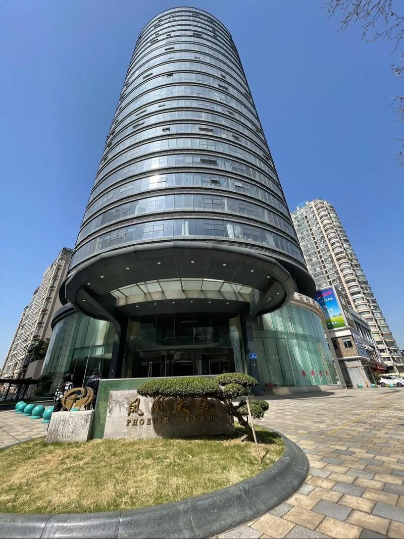 凤凰大厦周边酒店预订，怎么选最划算？-第3张图片-德高鼎泰便民中心