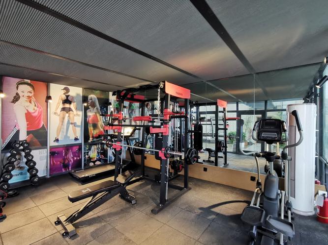 解放碑哪里有性价比高的便宜健身会所？-第1张图片-德高鼎泰便民中心