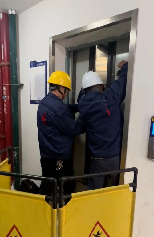 物业电梯安全测验，如何保障居民乘梯安全？-第2张图片-德高鼎泰便民中心