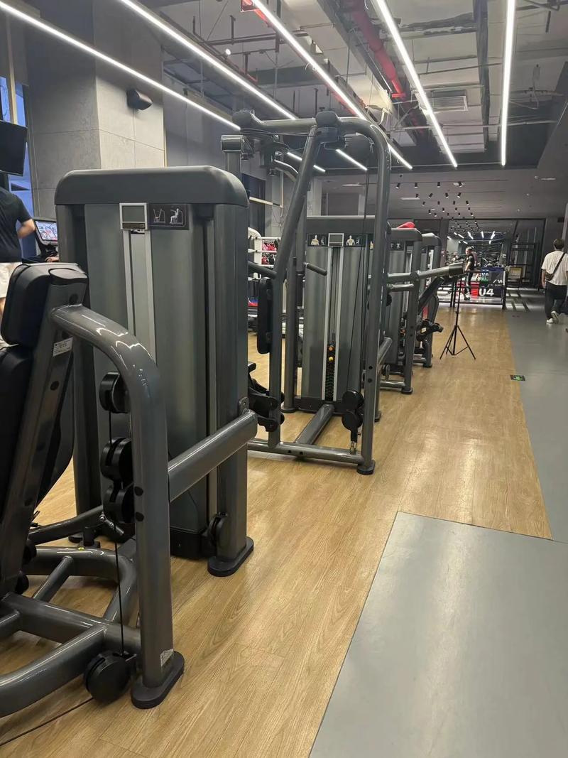 合肥金仕堡健身会所价格多少？-第1张图片-德高鼎泰便民中心