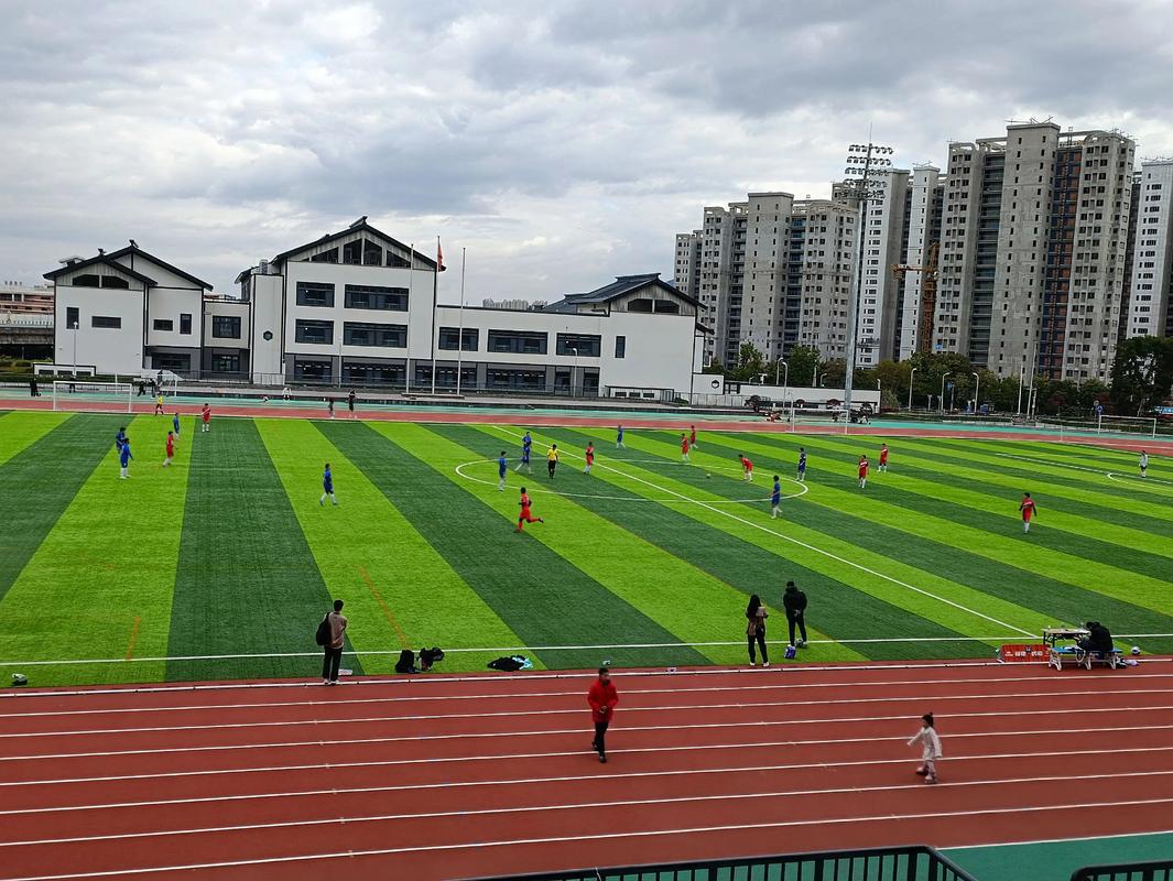 余姚青少年体育健身中心有何特色？-第2张图片-德高鼎泰便民中心