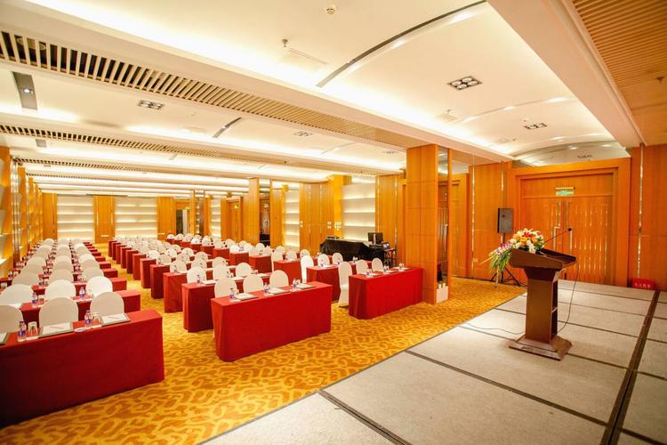 王朝广场酒店预订怎么选最划算？-第3张图片-德高鼎泰便民中心