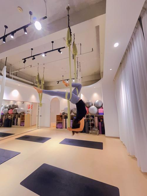 武汉空中瑜伽健身会所-第1张图片-德高鼎泰便民中心