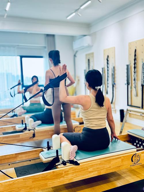 杨浦瑜伽舞蹈健身,如何选到适合自己的?-第2张图片-德高鼎泰便民中心 杨浦瑜伽舞蹈健身,如何选到适合自己的?-第2张图片-德高鼎泰便民中心