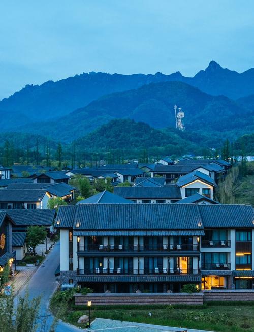 九华山山下附近酒店怎么预订最划算？-第3张图片-德高鼎泰便民中心