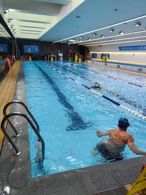 中山健身会所游泳，价格与服务如何？-第1张图片-德高鼎泰便民中心