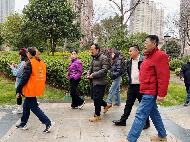 绿城物业与大管家物业哪家强？-第3张图片-德高鼎泰便民中心