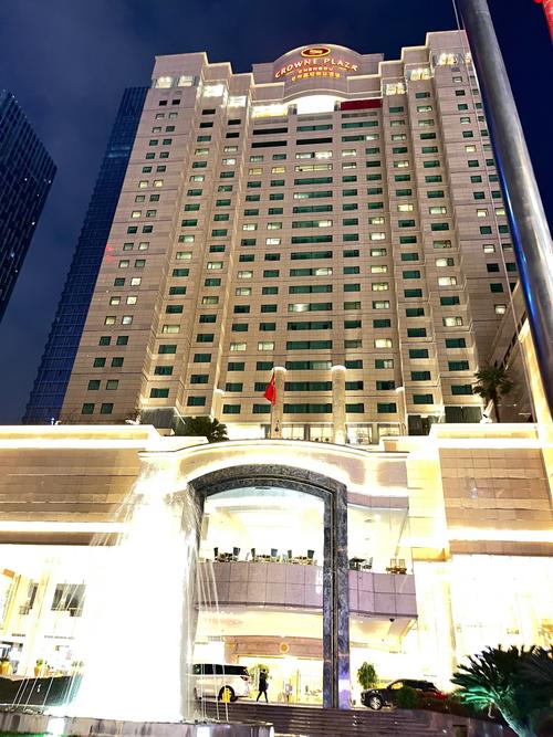 成都皇冠假期酒店怎么预订最优惠？-第2张图片-德高鼎泰便民中心