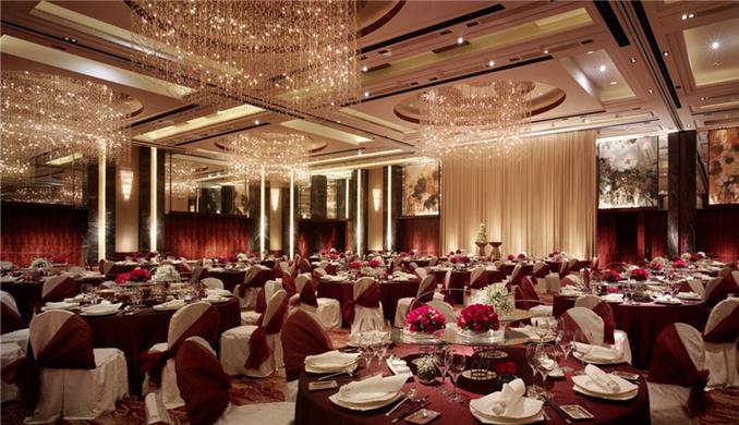 烟台蓝天婚宴酒店怎么预订最划算？-第3张图片-德高鼎泰便民中心