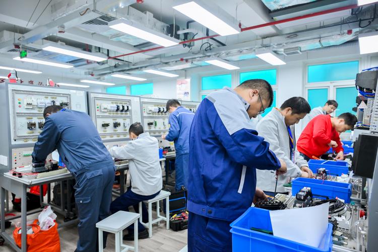 物业电工技能竞赛比什么?-第2张图片-德高鼎泰便民中心 物业电工技能竞赛比什么?-第2张图片-德高鼎泰便民中心