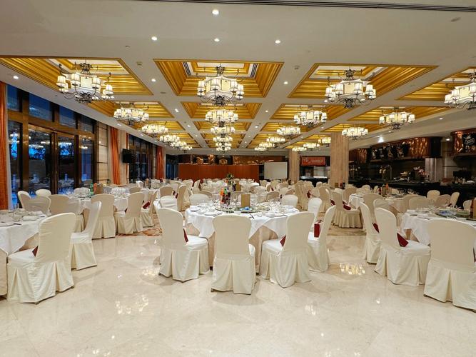 福州荣誉酒店婚宴怎么预订最优惠？-第1张图片-德高鼎泰便民中心