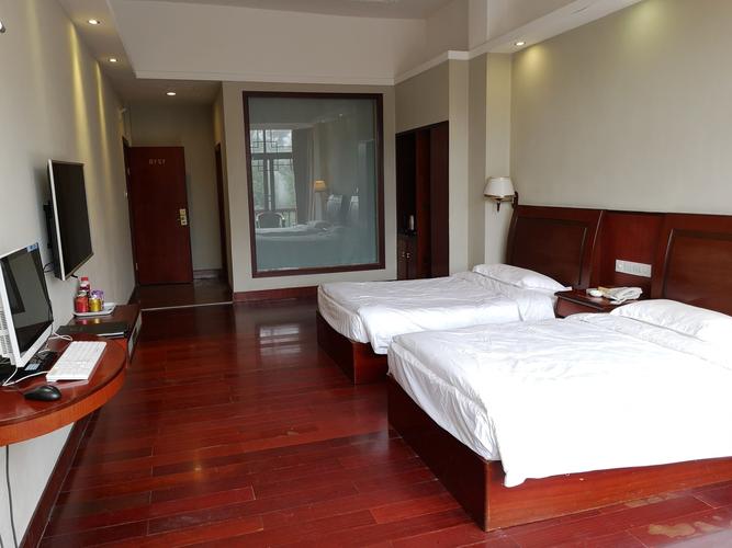 广东雷州温泉酒店怎么订最划算？-第2张图片-德高鼎泰便民中心