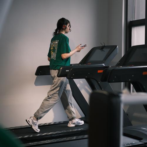 城西银泰健身房有哪些？-第3张图片-德高鼎泰便民中心