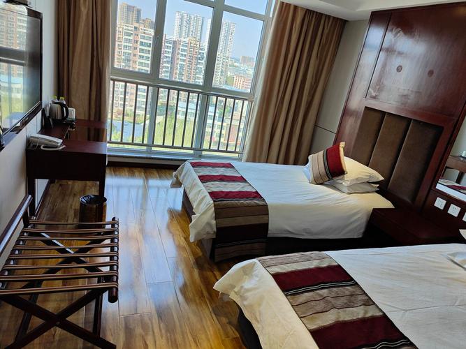 莱芜东方假期酒店怎么预订最优惠?-第1张图片-德高鼎泰便民中心 莱芜东方假期酒店怎么预订最优惠?-第1张图片-德高鼎泰便民中心