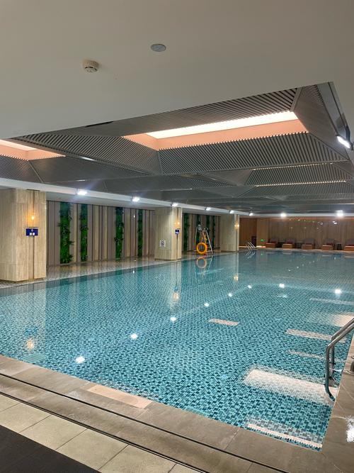 荣昌恒荣假日酒店健身-第2张图片-德高鼎泰便民中心