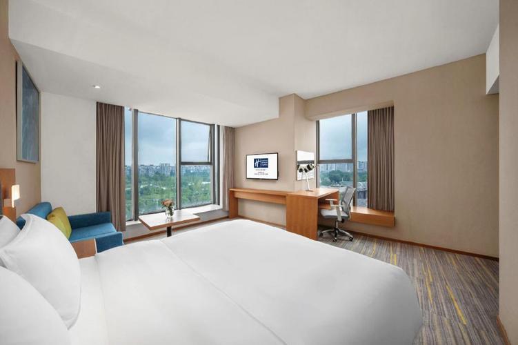 成都空港时尚酒店怎么预订最划算？-第1张图片-德高鼎泰便民中心