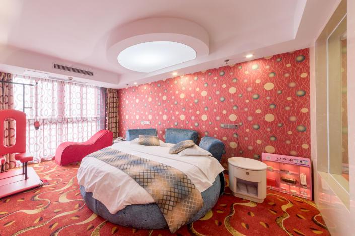 盐城非常印象酒店怎么订最划算？-第3张图片-德高鼎泰便民中心