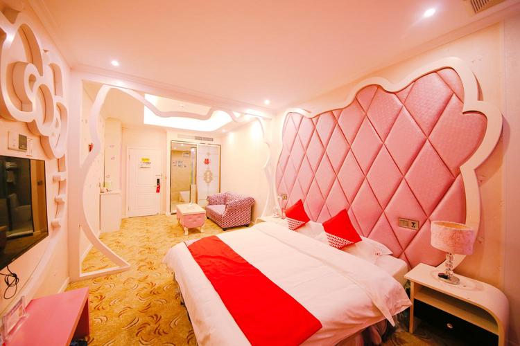 水晶时尚主题酒店预订有什么优势？-第2张图片-德高鼎泰便民中心