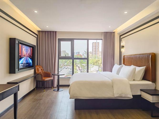 成都凹凸酒店预订热线是多少？-第1张图片-德高鼎泰便民中心