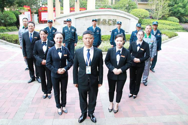 商业物业服务人员如何科学配备?-第1张图片-德高鼎泰便民中心 商业物业服务人员如何科学配备?-第1张图片-德高鼎泰便民中心