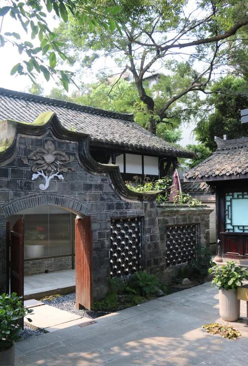 成都庭院风情酒店预订怎么选？-第1张图片-德高鼎泰便民中心