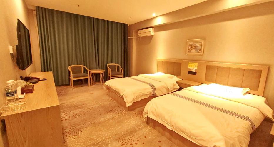 新疆奎屯虹桥酒店怎么预订最优惠？-第1张图片-德高鼎泰便民中心