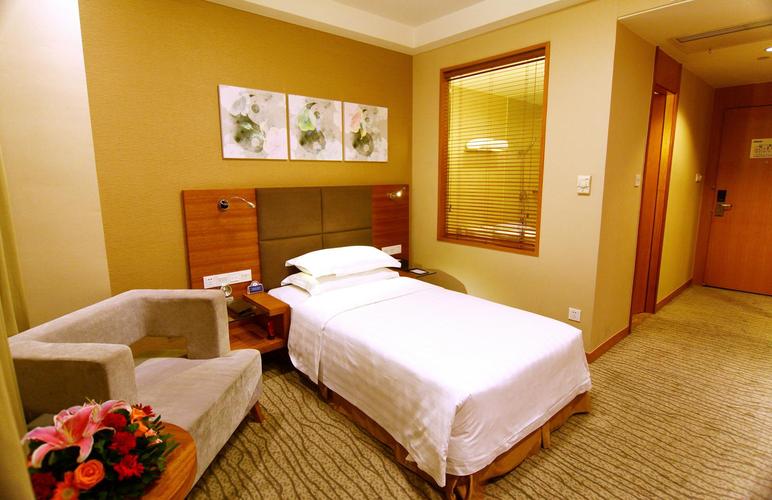 江阴财富中心酒店预订怎么选最划算？-第3张图片-德高鼎泰便民中心