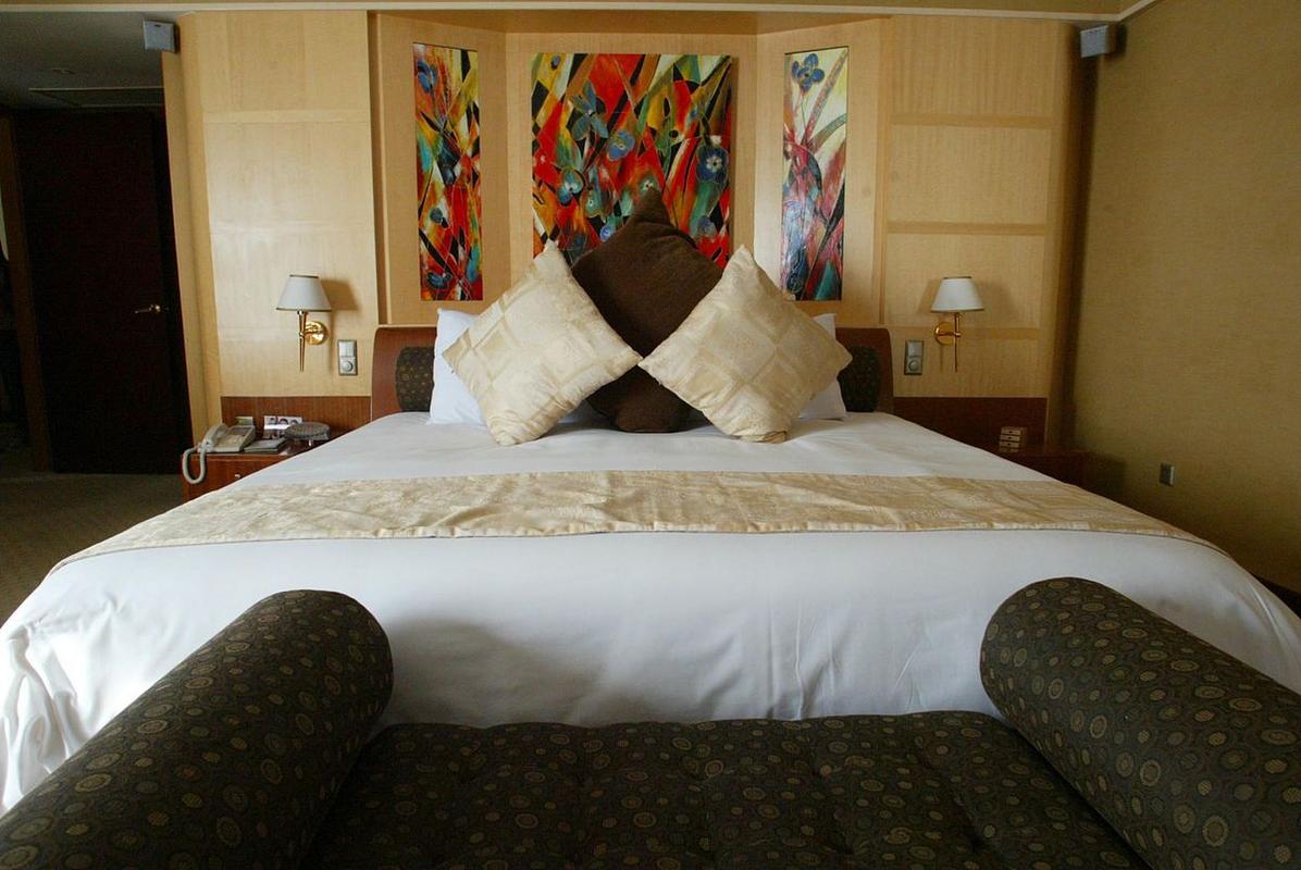 浙江桐庐国际酒店怎么预订最划算？-第2张图片-德高鼎泰便民中心