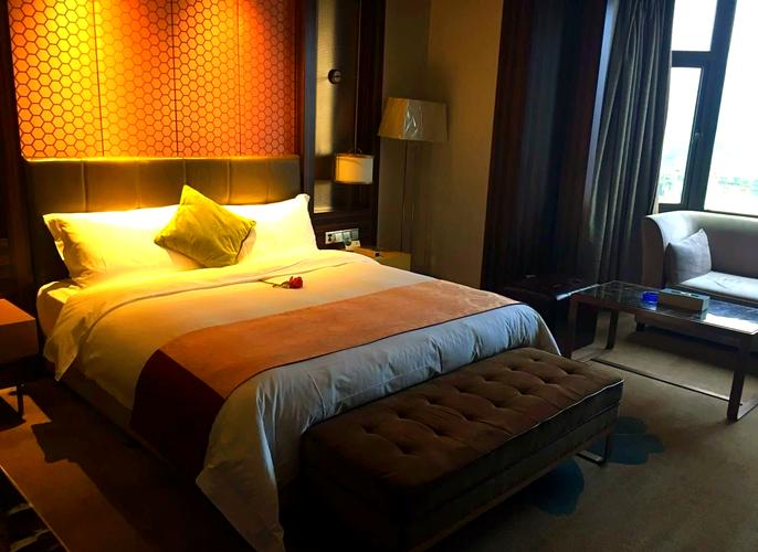 赤壁天伦皇朝酒店预订攻略？-第1张图片-德高鼎泰便民中心