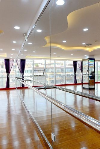 建湖奥体健身会所，环境设施如何？-第1张图片-德高鼎泰便民中心