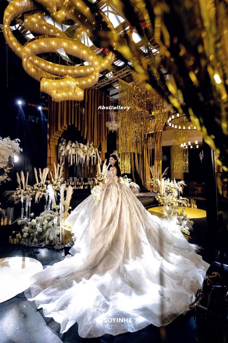 曲靖主题婚礼酒店怎么选？预订有哪些注意事项？-第1张图片-德高鼎泰便民中心