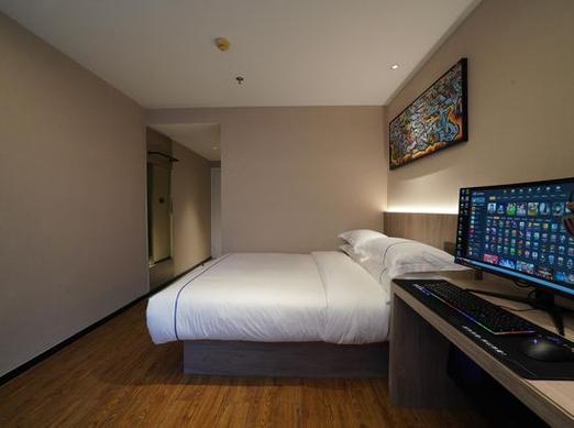 彩虹南路附近酒店怎么预订最划算？-第3张图片-德高鼎泰便民中心